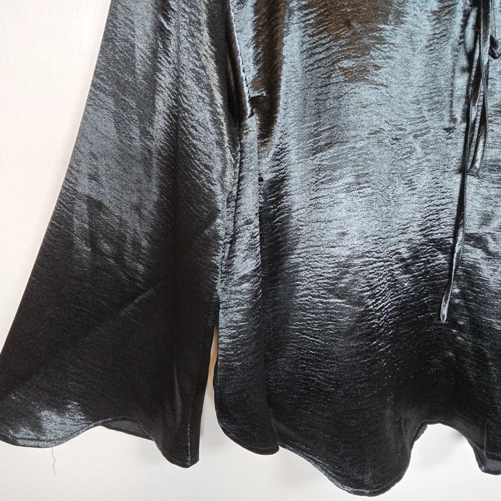 Ava & Viv Women's Black Satin V-Neck Top Long Bell Sleeves 2X Glam Whimsigoth - Picture 10 of 15